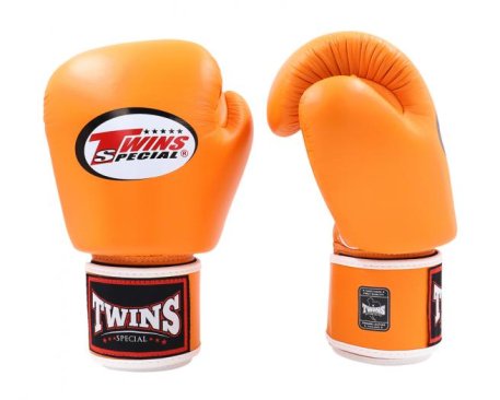 新入荷　店舗人気　TWINS　ボクシンググローブ　10oz　マジックテープ式　アプリコット -  ボクシンググローブ、ムエタイ、キック、TWINS、TOP KING、RAJA、格闘技全般