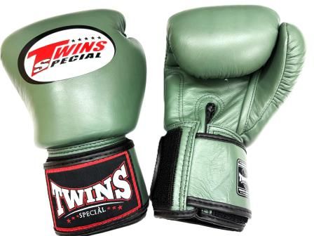 RAJAグローブ　ピカチュー　pikachu twins fairtex RAJAグローブ ピカチュー pikachu twins fairtex Raja Gloves
