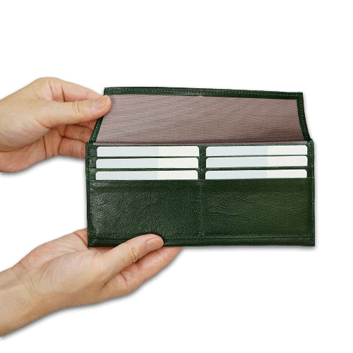レディース用超薄い長財布＜デリック＞のフラップ部分の画像