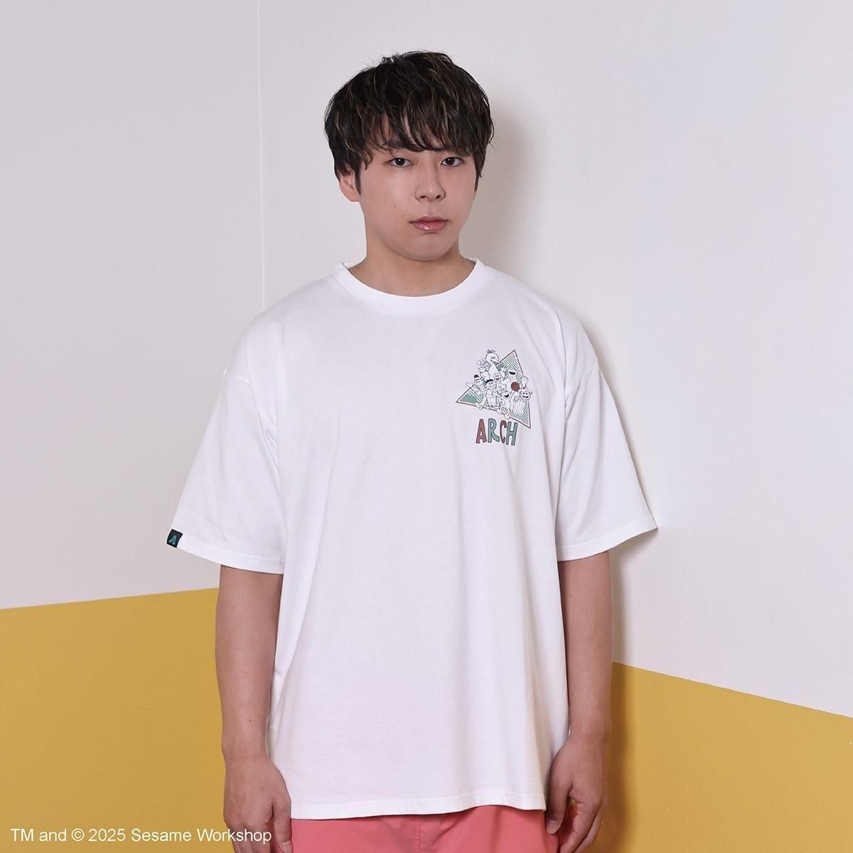 SESAME STREET meets Arch let's hang out tee【white】 - Arch