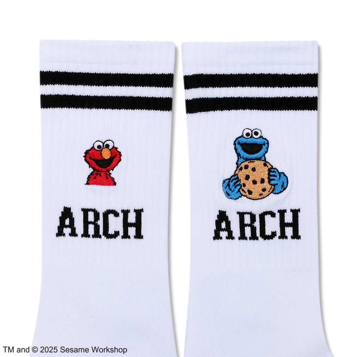 ピンク メッシュ バスケットボールシューズ セサミストリートコラボ