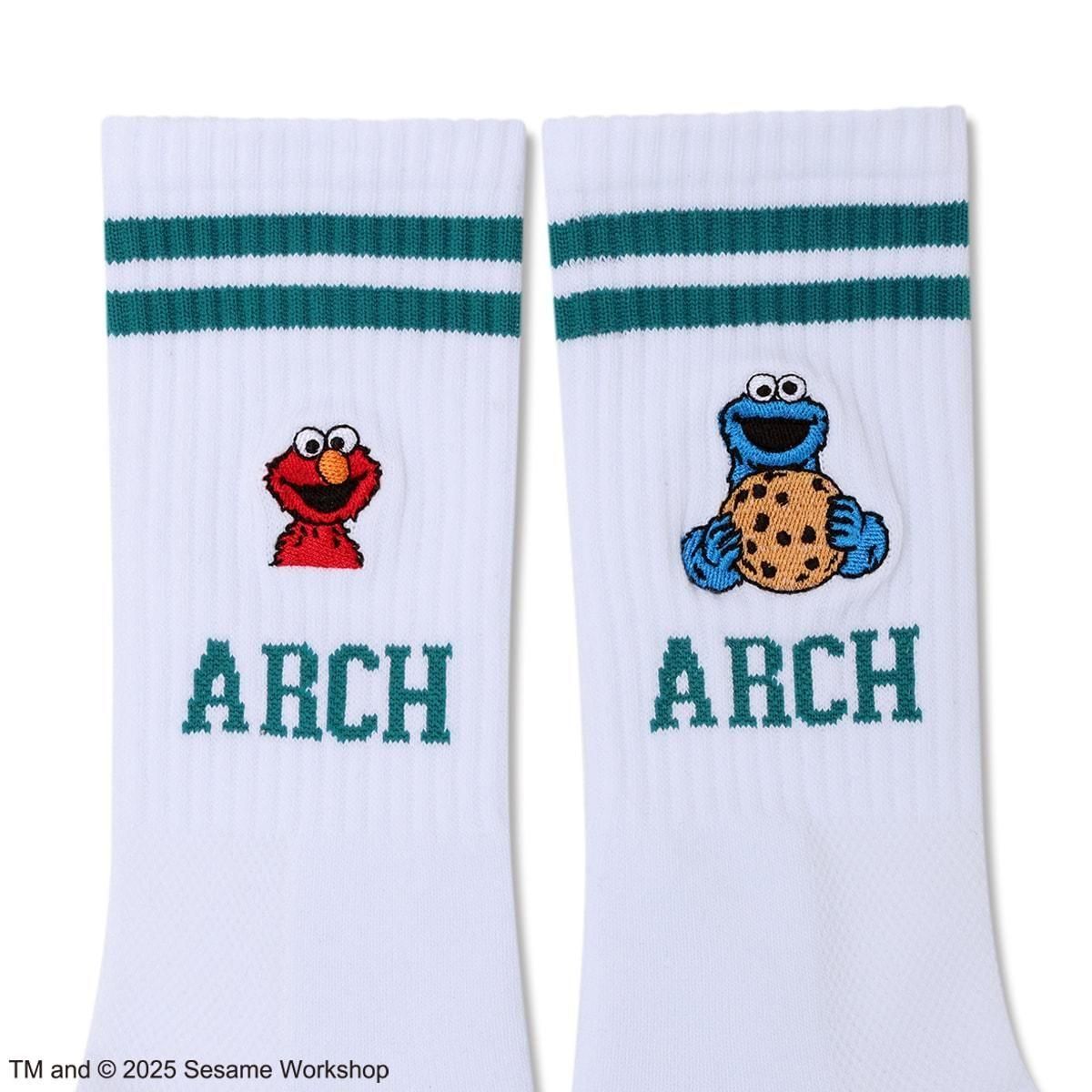 ピンク メッシュ バスケットボールシューズ　セサミストリートコラボ Archから「セサミストリート」限定コラボ全23アイテムが登場
