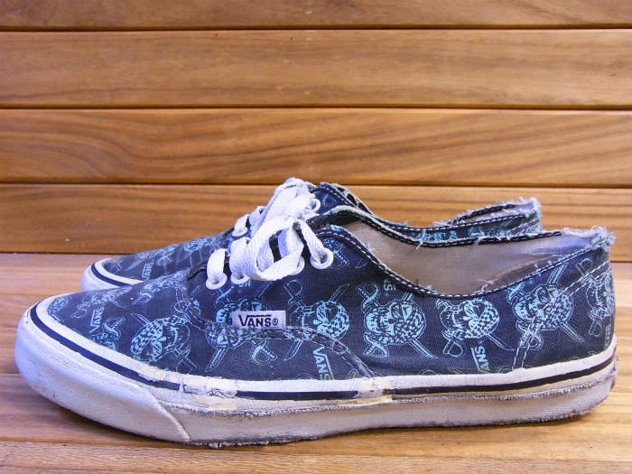 VANS,80s,MADE IN USA,AUTHENTIC,SKULL,PIRATES,CANVAS,BLACK,US9,USED