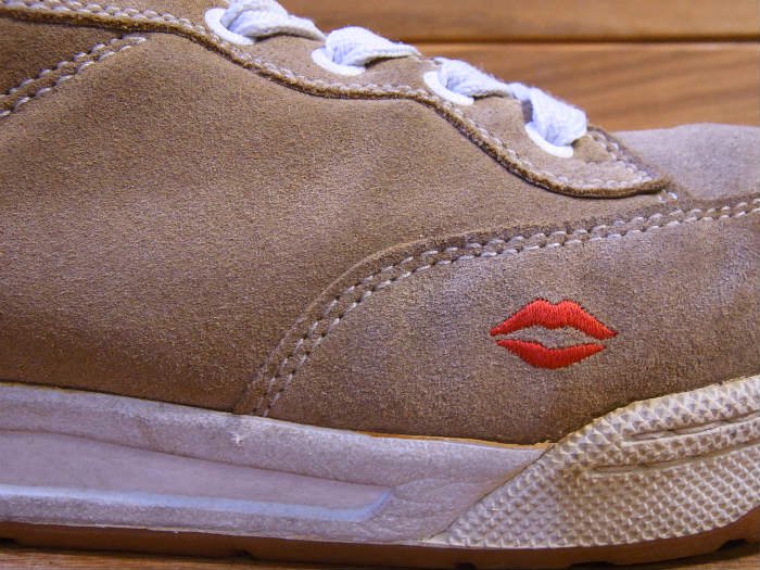 KISS MARK,90s,MADE IN CHINA,SKATE SHOES,vintage, beige, snow board