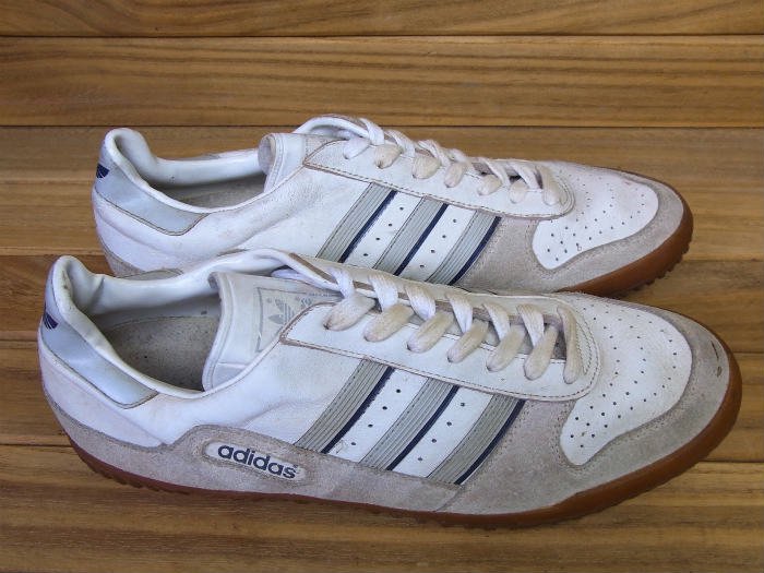 adidas,80s,MADE IN TAIWAN,HAND BALL SHOES,vintage,LEATHER ,WHITE