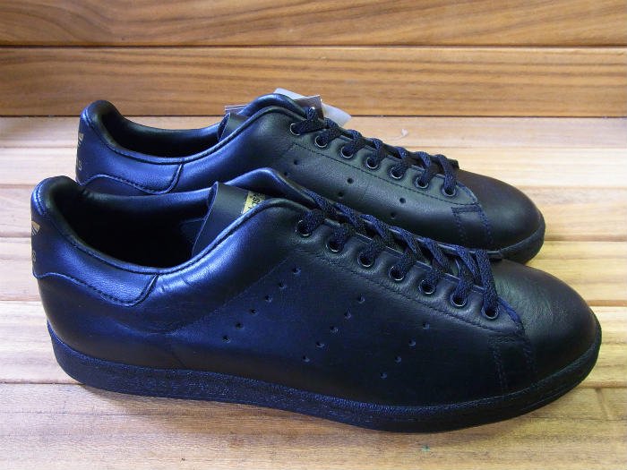 adidas,90s,OFFICIAL,vintage,MADE IN MOROCCO,BLACK,US9,DEAD STOCK!!