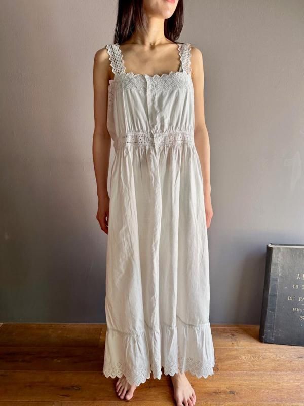 古着ワンピースやヴィンテージワンピース等ヨーロッパ古着｜ララ