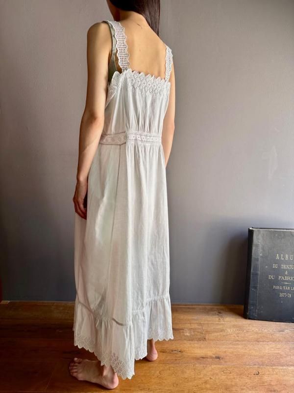 古着ワンピースやヴィンテージワンピース等ヨーロッパ古着｜ララ