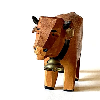 牛の木彫 - 置物