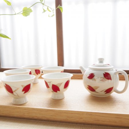 茶器セット 桜吹雪（木箱入り） - SIONE -シオネ | ギフト・引出物・陶磁器 専門サイト