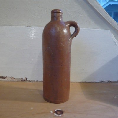 イギリス　古い陶器　インクボトル 1