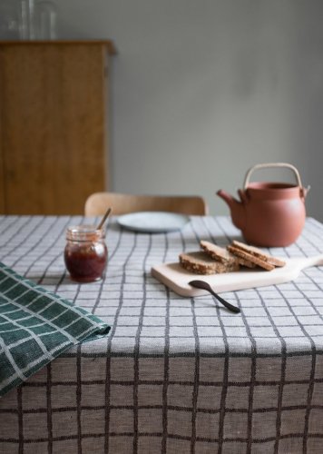 FINE LITTLE DAY | RUTIG JACQUARD WOVEN TABLECLOTH - BLACK (no