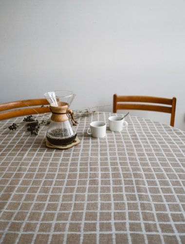 FINE LITTLE DAY | RUTIG JACQUARD WOVEN TABLECLOTH - BROWN (147 x