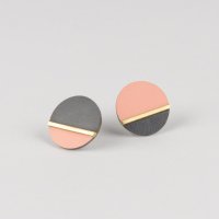 Tom Pigeon | Form Disc Earrings (brass and blush) | ピアスの商品画像