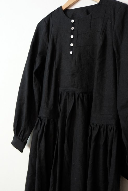 The Last Flower Of The Afternoon 月明の Panel Dress Black ワンピース オシャレ きれいめ シンプル Hafen ハーフェン 北欧 ヨーロッパの雑貨 ポスターを扱う通販ショップ