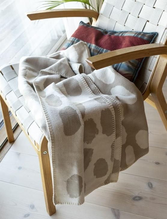 FINE LITTLE DAY | DOTS WOVEN BLANKET (WHITE/SAND) (no.8902.56