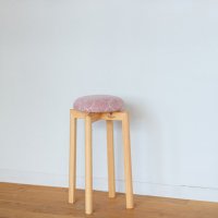 KLIPPAN (クリッパン) | ヨーディス (ピンク) SSサイズ | スツール 送料無料 北欧 スウェーデン 椅子 天然木の商品画像