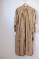 the last flower of the afternoon | つたふ砂の back cache-coeur dress (beige) | 送料無料 ワンピース レディースの商品画像