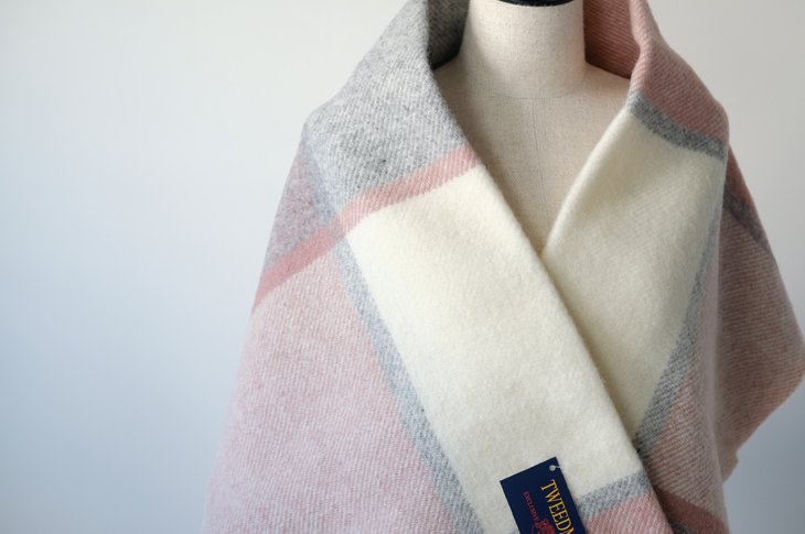 TWEEDMILL | Block Check Charcoal/Dusty Pink Shawl | ショール