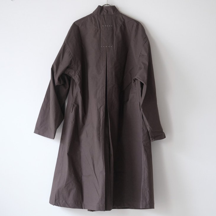 the last flower of the afternoon | 晩き日の laboratory coat (ink