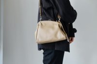 POMTATA (ポンタタ) | LUK  ショルダーバッグ  (beige）  | ハンドバッグ　ショルダーバッグの商品画像