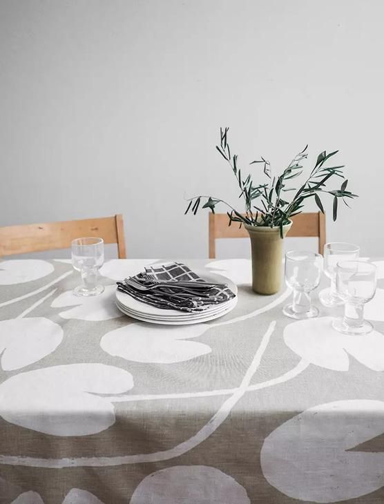 FINE LITTLE DAY | WATER LILIES TABLECLOTH - SAND/WHITE (149x250cm)  (no.89100-52) | テーブルクロス 北欧 リネン