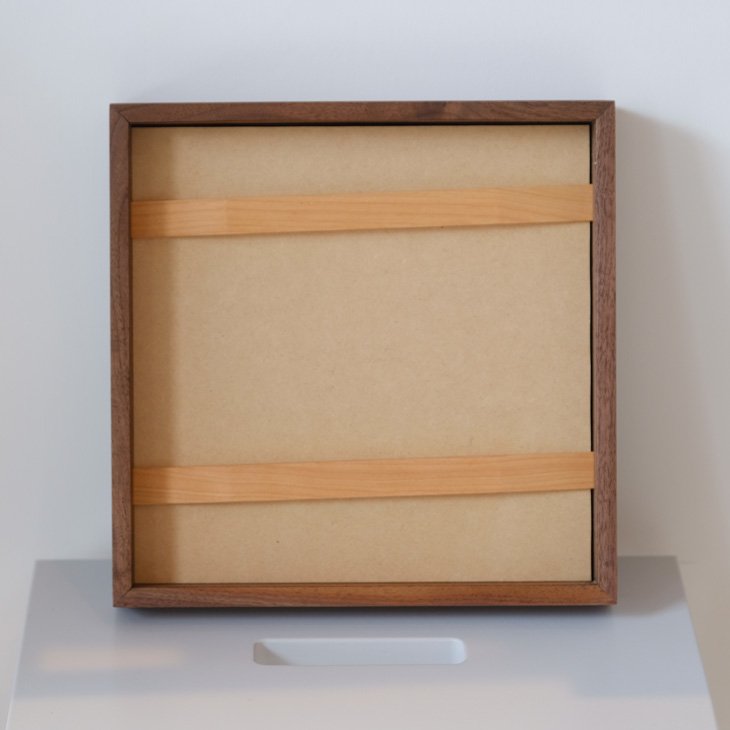 DENTO (デント) | TIPO (walnut) 25x25cm | 国産無垢ウッドフレーム