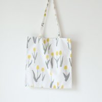 otsukiyumi | Bag tulip (yellow) | トートバッグ おしゃれ お出かけ チューリップの商品画像