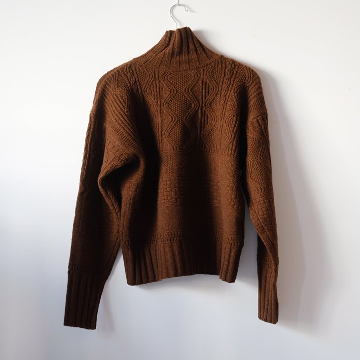 ASEEDONCLOUD | cable high neck (dark brown) | ニット セーター