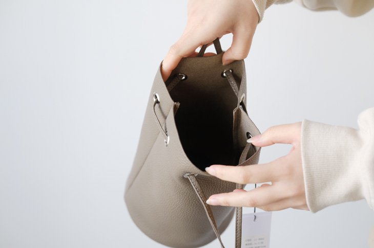 blancle (ブランクレ) | S.LEATHER TUBE DRAWSTRING (taupe) | 送料