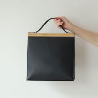 yuruku (륯) | Clap Wood Square Hand Bag L (black) | ϥɥХå  쥶ξʲ