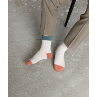 TRICOTE | HERRINGBONE BUMPY SOCKS (beige) | 靴下 ソックス トリコテの商品画像