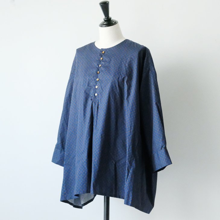 the last flower of the afternoon | 明滅する秋 rectangle blouse ...