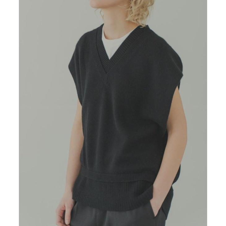 WHYTO. (ホワイト) | V SLIT KNIT BEST (black) | 送料無料 ベスト お洒落