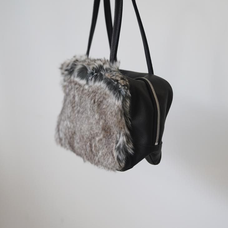 REN | スクエアダッフルXS イエティ (black + silver) | ハンドバッグ