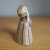 Dagny Zachrisson | Christina Keramik Figurine ������ | �̲�������ơ��� ���������ǥ� ƫ�� Ħ�� ��ʪ �ߥåɥ������꡼ ���ꥹ�ƥ����ʤξ��ʲ���