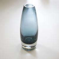 Riihimaen Lasi (by Tamara Aladin) | Blue glass vase 1960's | ̲ơ 饹 ꡼ҥޥ饷 ե Riihimakiξʲ