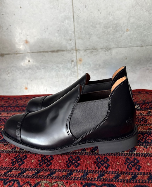 靴 SANDERS Military Cap Toe Chelsea SANDERS - Military Cap Toe Chelsea【数量限定】(BLACK) | Salty