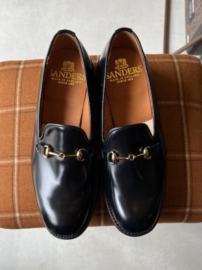 SANDERS BIT ALBERT SLIPPER Black Polished Leather - calme online shop