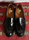 <img class='new_mark_img1' src='https://img.shop-pro.jp/img/new/icons47.gif' style='border:none;display:inline;margin:0px;padding:0px;width:auto;' />SANDERS TASSEL LOAFER  Black Polished Leather 