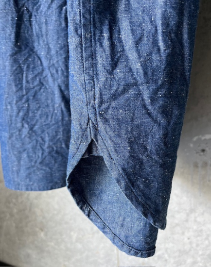 A PIECE OF LIBRARY ロイヤルシャンブレーラオスシャツ - calme online shop