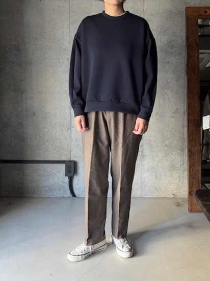 A PIECE OF LIBRARY ダンボールエアープレミアムスウェット（ネイビー