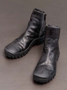 incarnationHORSE LEATHER DUAL ZIP SHORT DZ-1 VB-1 RUBBER SOLES / DIRTY BLACK<img class='new_mark_img2' src='https://img.shop-pro.jp/img/new/icons1.gif' style='border:none;display:inline;margin:0px;padding:0px;width:auto;' />