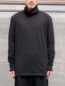 DEVOA High neck long sleeve SUVIN cotton jersey / BLACK<img class='new_mark_img2' src='https://img.shop-pro.jp/img/new/icons1.gif' style='border:none;display:inline;margin:0px;padding:0px;width:auto;' />