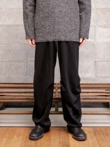 DEVOA Baggy pants soft jersey /BLACK<img class='new_mark_img2' src='https://img.shop-pro.jp/img/new/icons1.gif' style='border:none;display:inline;margin:0px;padding:0px;width:auto;' />