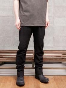 DEVOA  Slim pants cashmere silk / BLACK<img class='new_mark_img2' src='https://img.shop-pro.jp/img/new/icons1.gif' style='border:none;display:inline;margin:0px;padding:0px;width:auto;' />