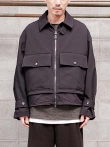 DEVOA Combat jacket  Polyester hybrid stretch / BLACK<img class='new_mark_img2' src='https://img.shop-pro.jp/img/new/icons1.gif' style='border:none;display:inline;margin:0px;padding:0px;width:auto;' />