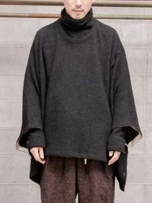 KLASICA Wearable Big Stole-Poncho /BLACK<img class='new_mark_img2' src='https://img.shop-pro.jp/img/new/icons1.gif' style='border:none;display:inline;margin:0px;padding:0px;width:auto;' />