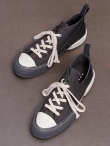 DEVOA Sneaker Low-cut NYLON / BLACK-WHITE<img class='new_mark_img2' src='https://img.shop-pro.jp/img/new/icons1.gif' style='border:none;display:inline;margin:0px;padding:0px;width:auto;' />