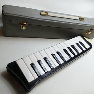 Vintage Melodica □ HOHNER Piano 26 - piquant